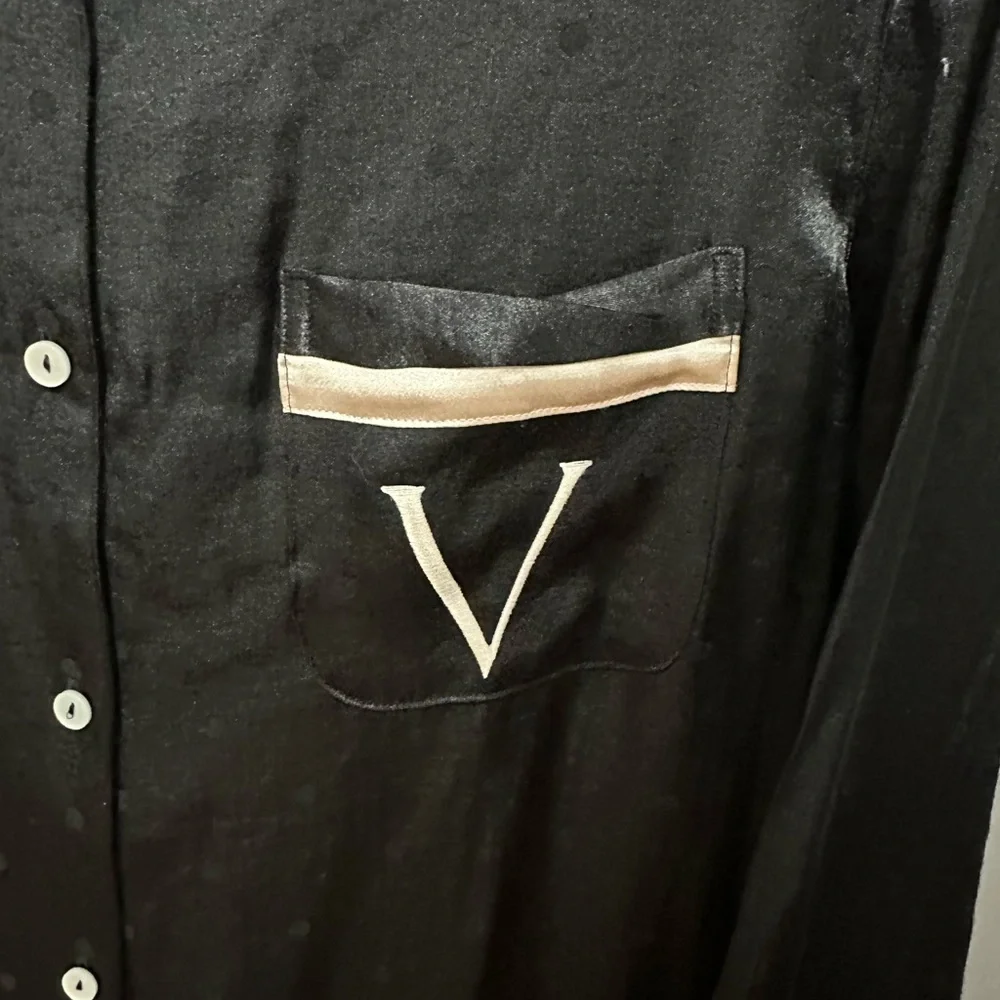 VICTORIA’S SECRET | Women’s Medium Black Satin Two-Piece Pajamas - Picture 4 of 9